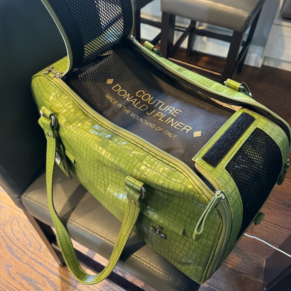 Donald Pliner Friends of Baby Doll Pet Dog Carrier Bag in Kiwi Green